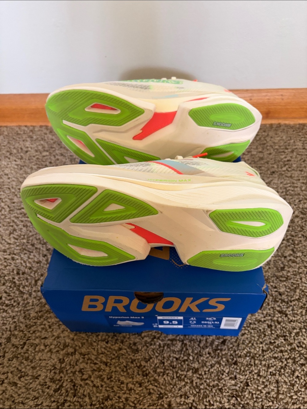 Brooks Hyperion Max 3-Women's size 9.5-Coconut-Green Gecko-Pink Clay - Picture 8 of 16